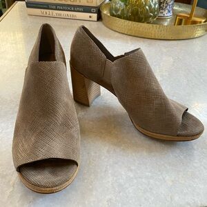 Eileen Fisher Taupe Suede Peep-Toe Block Heel Booties - Women